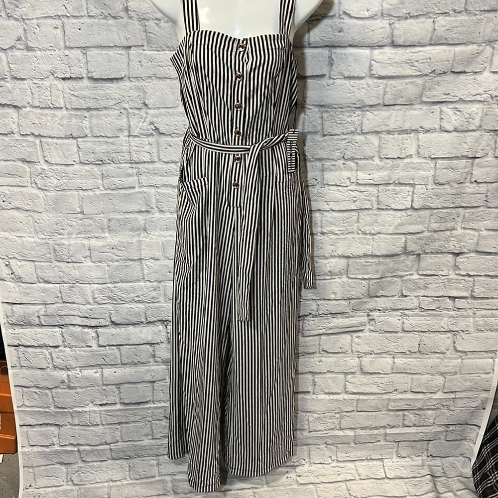 HAUTE MONDE striped belted jumpsuit | size large | color black/white - Picture 3 of 7